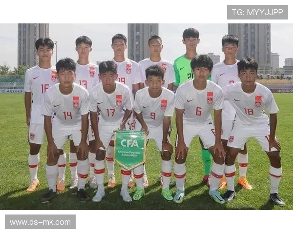 中国足球小球星崭露头角精彩瞬间集锦展现未来潜力与希望 中国足球小球星崭露头角精彩瞬间集锦展现未来潜力与希望