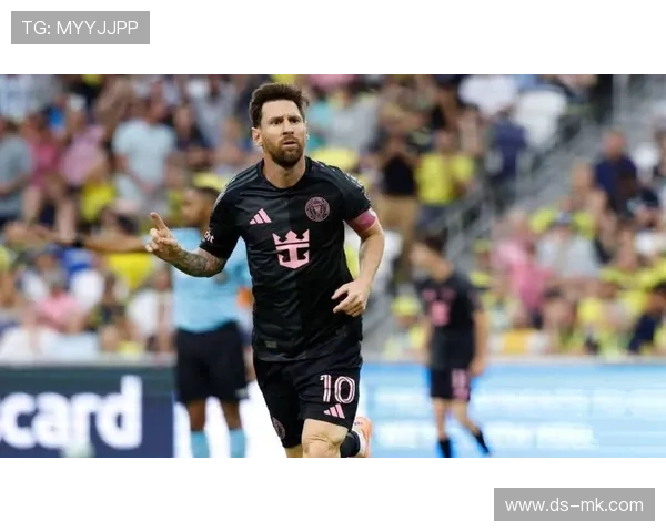 足球巨星视角解析梅西真实身高话题引发球迷热烈讨论